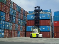 As more imported foods reach the dinner table, holes remain in FDA safety net