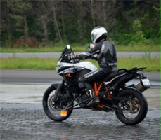 Gridlock on Anti-Lock Brakes Baffles Motorcycle Safety Advocates